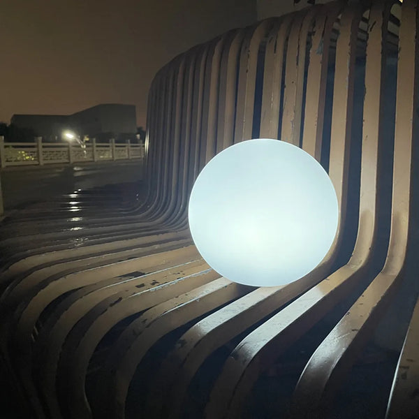 Sphere Garden Light